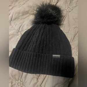 Lululemon Cable Knit Pom Beanie